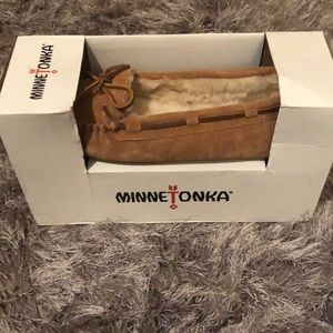 Minnetonka Slippers